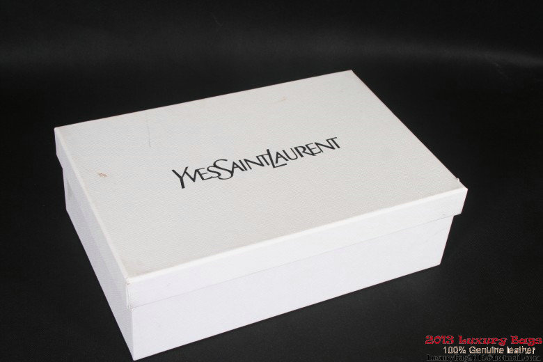 Luxury Bags and Shoes Gift Box Luxury Bags and Shoes Gift Box