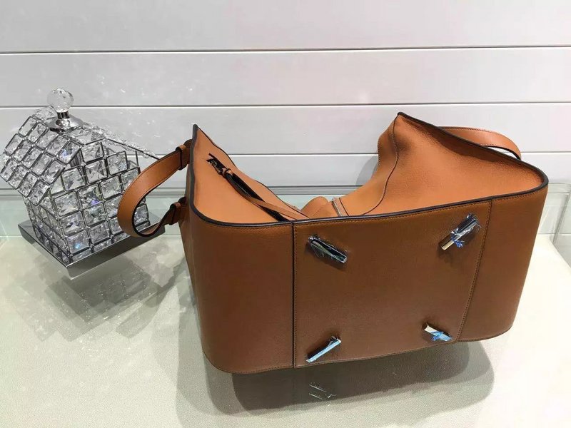 Loewe Cowhide Leather Hammock Bag LW17114 Loewe Cowhide Leather Hammock Bag LW17114