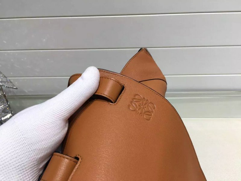 Loewe Cowhide Leather Hammock Bag LW17114 Loewe Cowhide Leather Hammock Bag LW17114