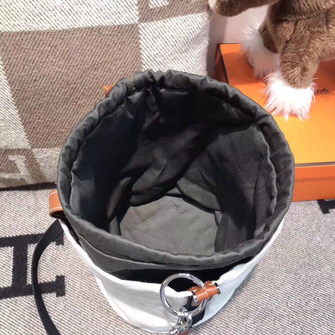 Hermes H Sac De Pansage Canvas HS18237 White Hermes H Sac De Pansage Canvas HS18237 White