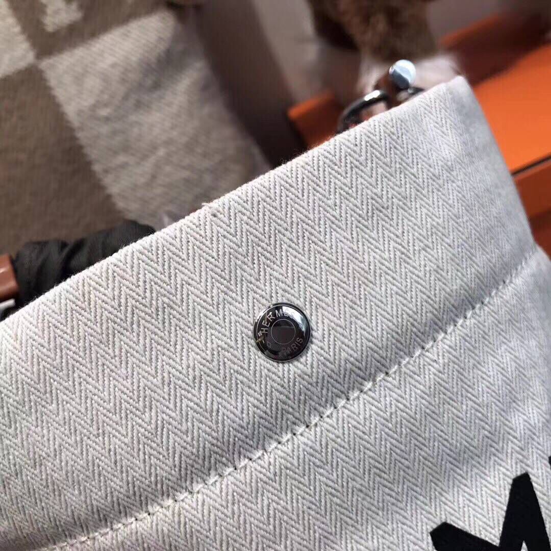 Hermes H Sac De Pansage Canvas HS18237 White Hermes H Sac De Pansage Canvas HS18237 White