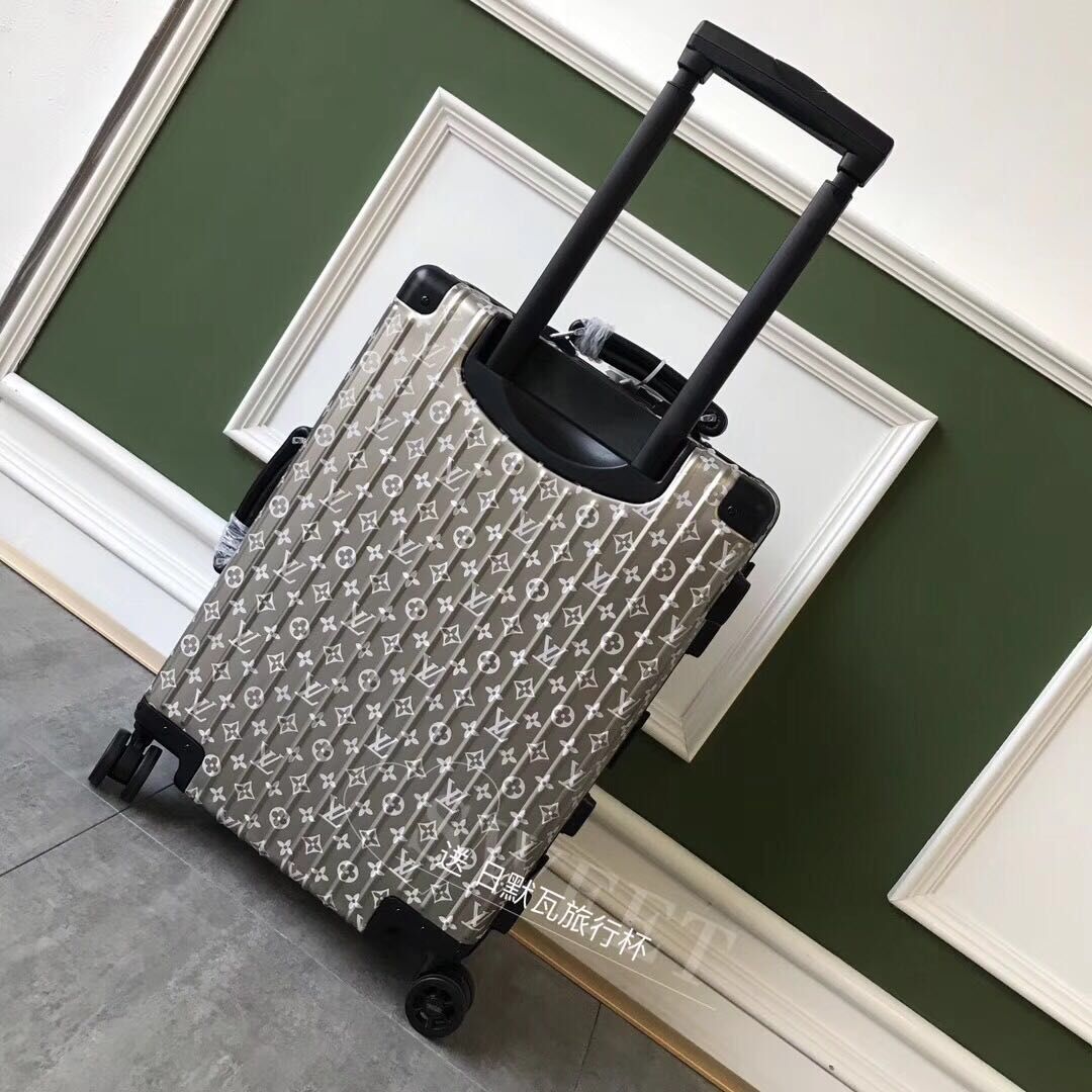 Louis Vuitton Suitcase M66557 Louis Vuitton Suitcase M66557