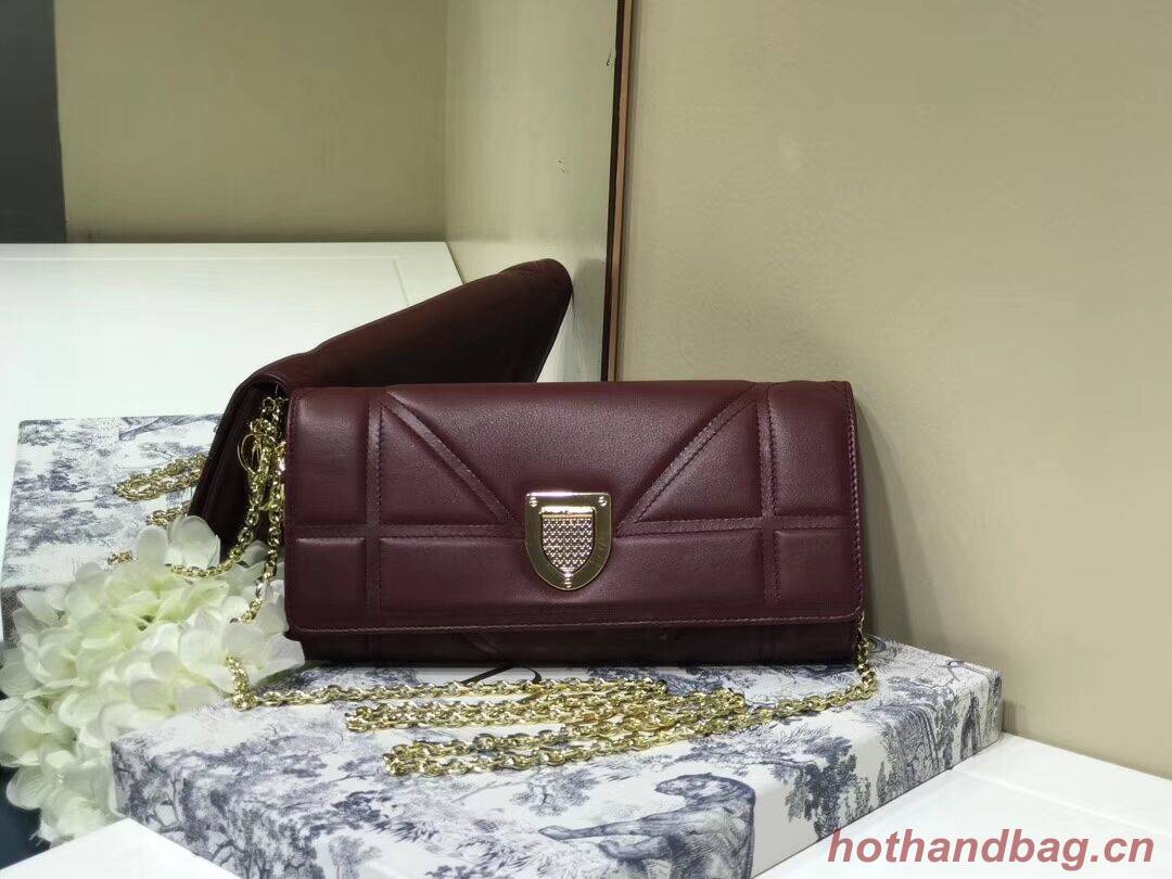 DIOR CLUTCH gold-tone metal C1040A Bordeaux DIOR CLUTCH gold-tone metal C1040A Bordeaux
