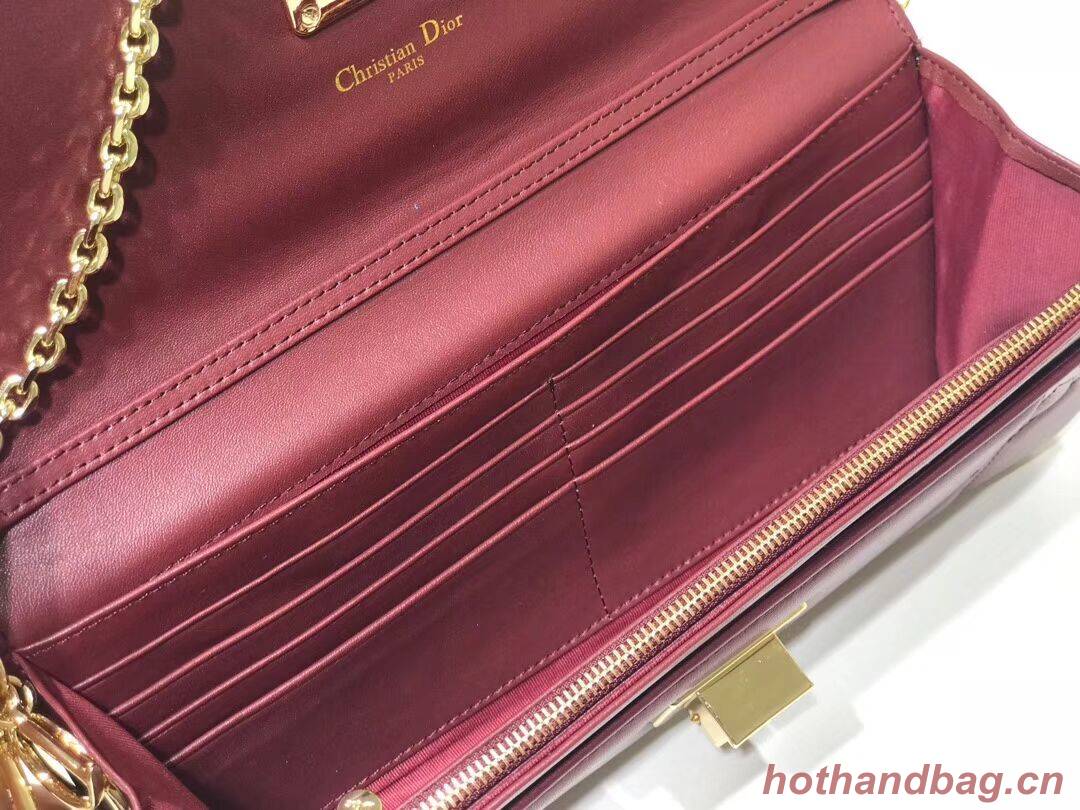 DIOR CLUTCH gold-tone metal C1040A Bordeaux DIOR CLUTCH gold-tone metal C1040A Bordeaux