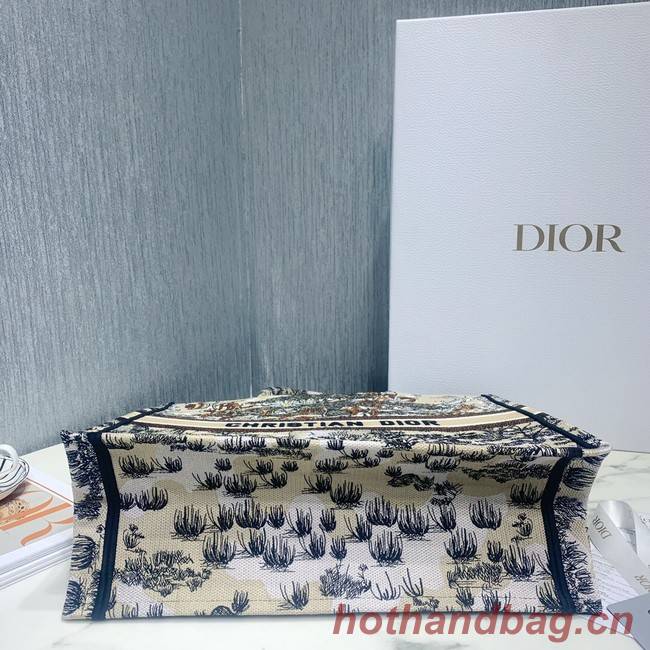 SMALL DIOR BOOK TOTE Embroidered M1296-1