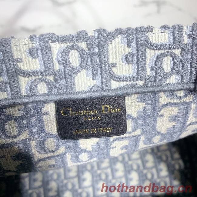 SMALL DIOR BOOK TOTE Embroidered M1296-4