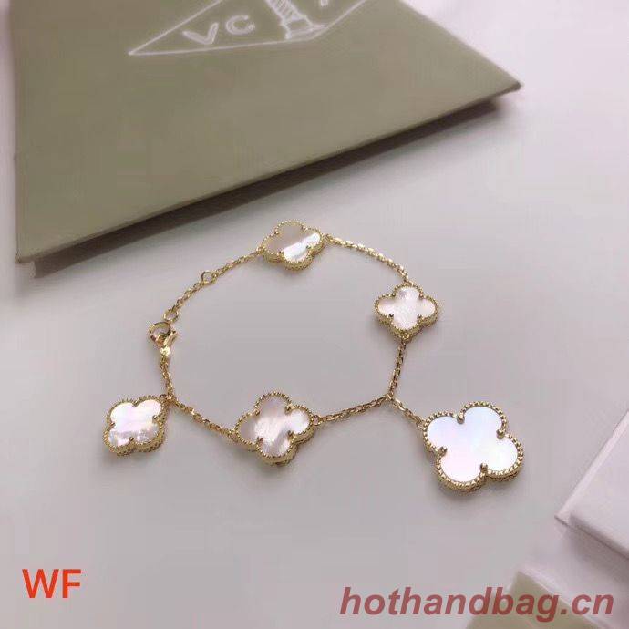 Van Cleef & Arpels Big Flower Bracelet CE4304-2 Van Cleef & Arpels Big Flower Bracelet CE4304-2