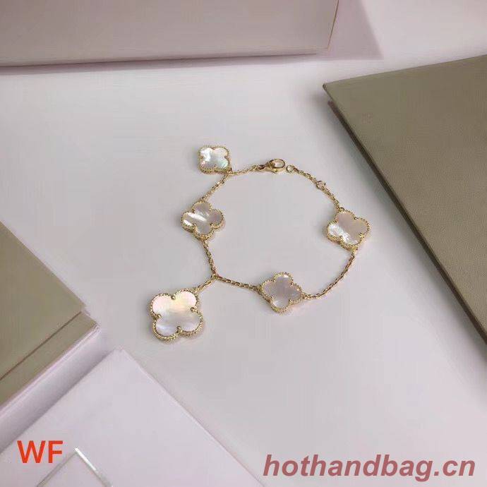 Van Cleef & Arpels Big Flower Bracelet CE4304-2 Van Cleef & Arpels Big Flower Bracelet CE4304-2