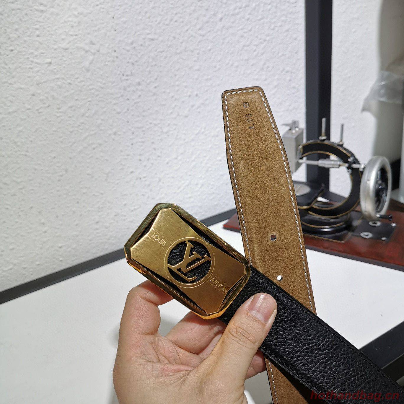 Louis Vuitton Leather Belt 38MM M0199 Black Louis Vuitton Leather Belt 38MM M0199 Black