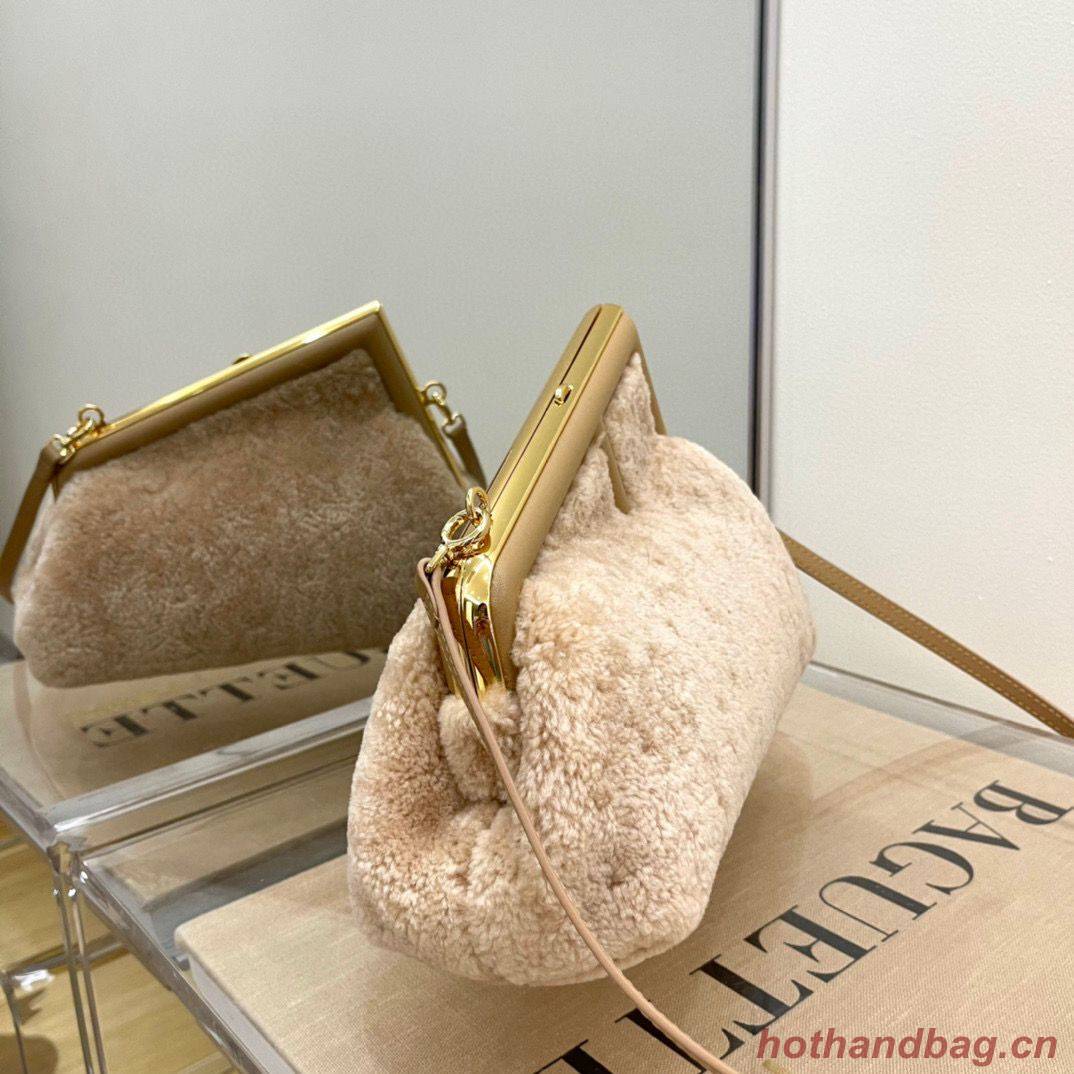 Fendi Original lambswool Leather Medium Clutch Bag 56835 Nude Fendi Original lambswool Leather Medium Clutch Bag 56835 Nude