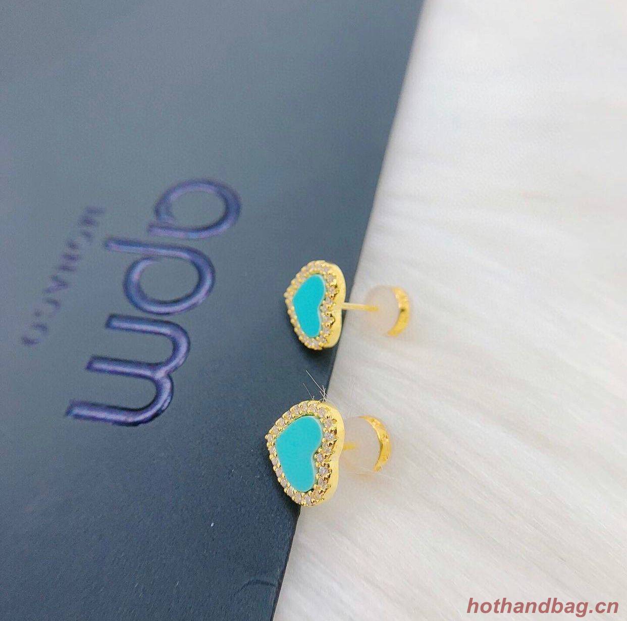 APM Earrings A6988 APM Earrings A6988