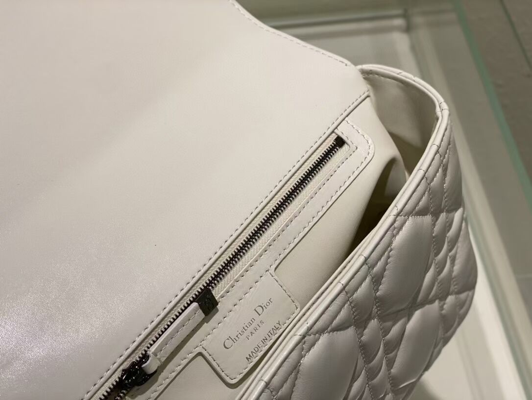 LARGE DIOR CARO BAG Gradient Cannage Lambskin M9243E white LARGE DIOR CARO BAG Gradient Cannage Lambskin M9243E white