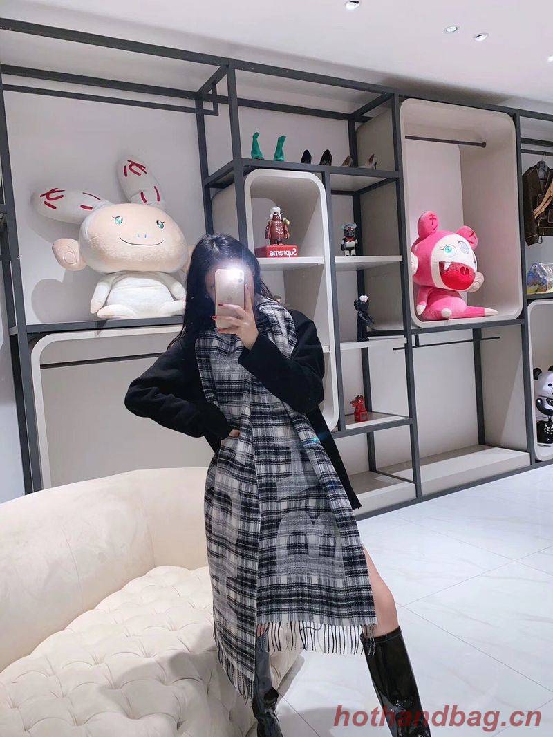 Balenciaga Scarf BG01563 Balenciaga Scarf BG01563