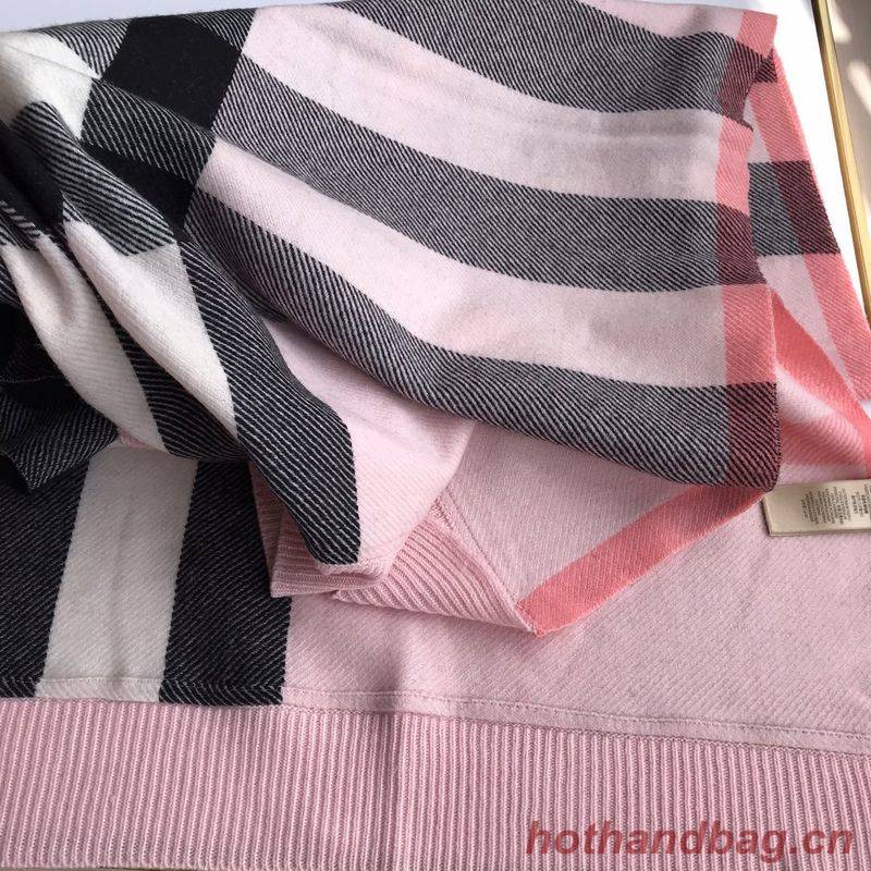 Burberry Scarf B00279 Burberry Scarf B00279