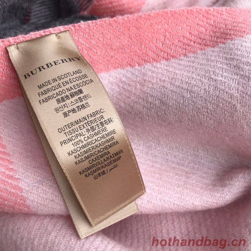 Burberry Scarf B00279 Burberry Scarf B00279
