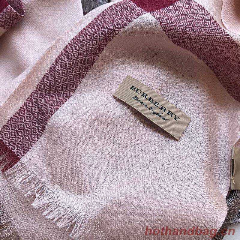 Burberry Scarf B00292 Burberry Scarf B00292