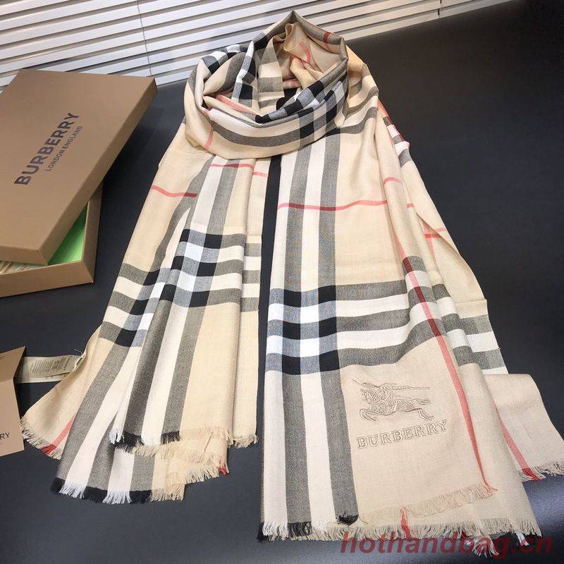 Burberry Scarf B00295 Burberry Scarf B00295