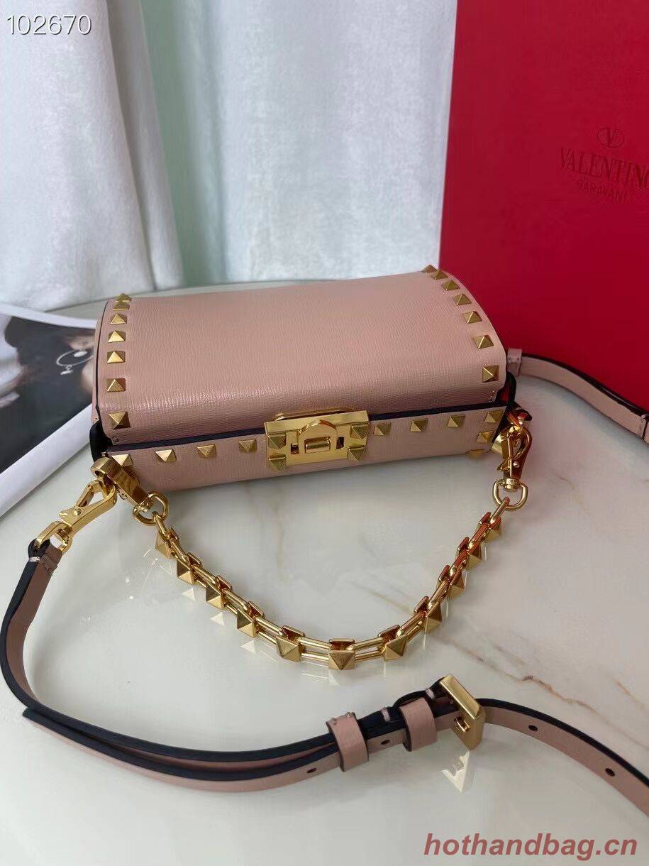 VALENTINO GARAVANI Rockstud Alcove Grain calf shoulder bag V0189 pink VALENTINO GARAVANI Rockstud Alcove Grain calf shoulder bag V0189 pink