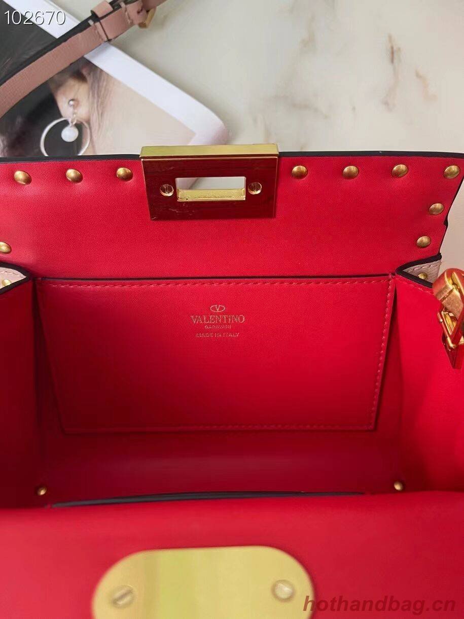 VALENTINO GARAVANI Rockstud Alcove Grain calf shoulder bag V0189 pink VALENTINO GARAVANI Rockstud Alcove Grain calf shoulder bag V0189 pink