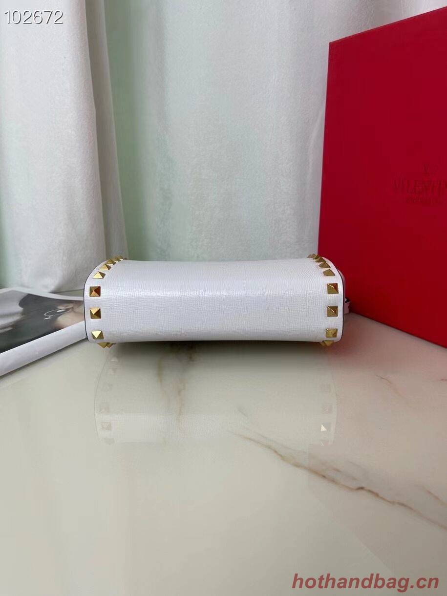 VALENTINO GARAVANI Rockstud Alcove Grain calf shoulder bag V0189 white VALENTINO GARAVANI Rockstud Alcove Grain calf shoulder bag V0189 white