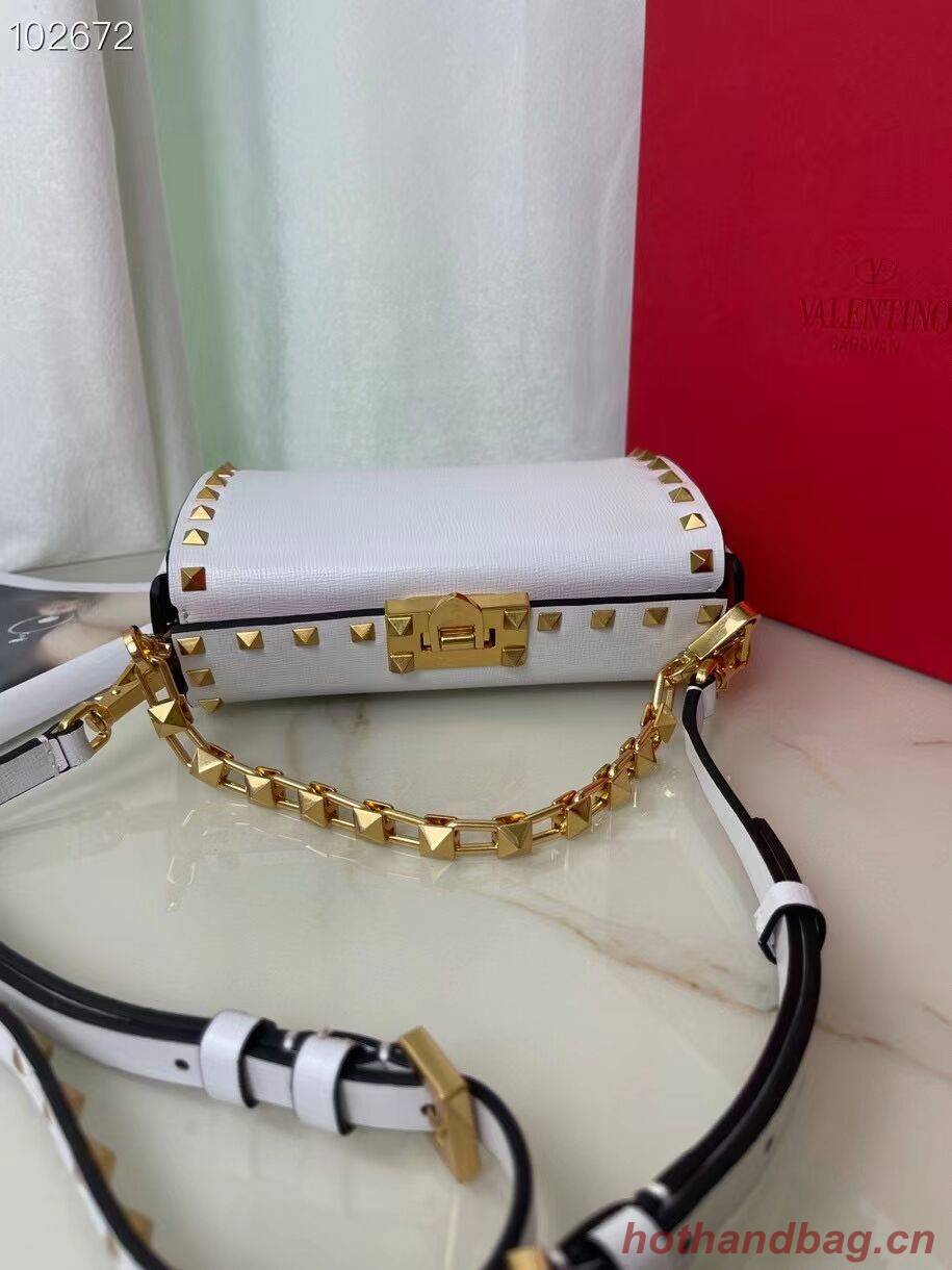 VALENTINO GARAVANI Rockstud Alcove Grain calf shoulder bag V0189 white VALENTINO GARAVANI Rockstud Alcove Grain calf shoulder bag V0189 white