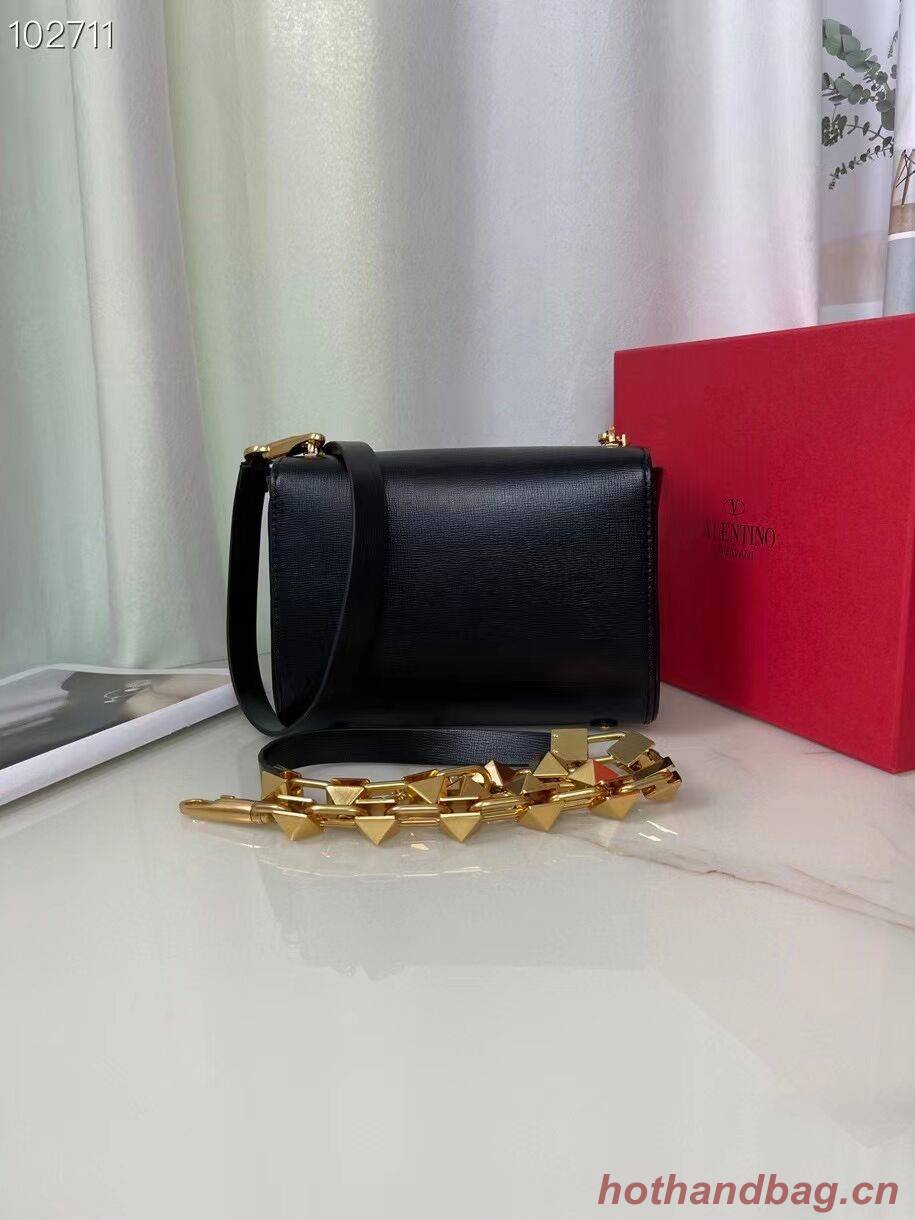 VALENTINO GARAVANI Stud Sign Grained Calfskin Shoulder Bag V0196 black VALENTINO GARAVANI Stud Sign Grained Calfskin Shoulder Bag V0196 black