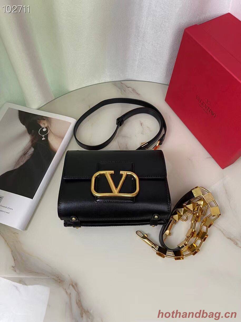 VALENTINO GARAVANI Stud Sign Grained Calfskin Shoulder Bag V0196 black VALENTINO GARAVANI Stud Sign Grained Calfskin Shoulder Bag V0196 black