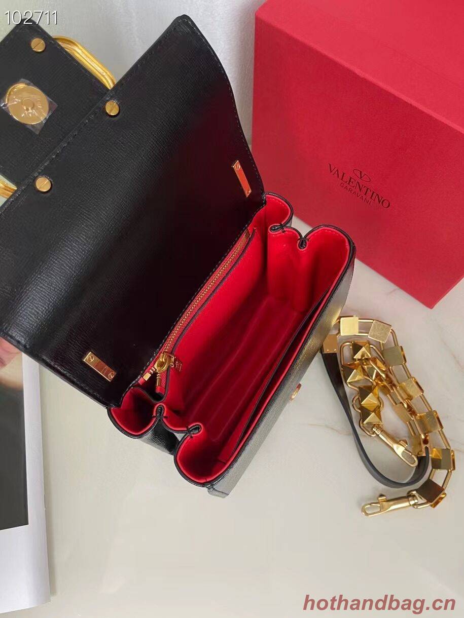 VALENTINO GARAVANI Stud Sign Grained Calfskin Shoulder Bag V0196 black VALENTINO GARAVANI Stud Sign Grained Calfskin Shoulder Bag V0196 black