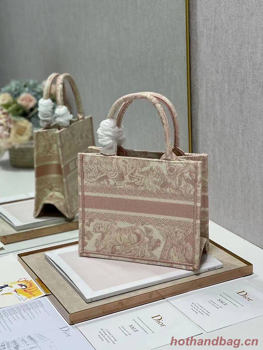 SMALL DIOR BOOK TOTE Embroidery C1331-1 SMALL DIOR BOOK TOTE Embroidery C1331-1