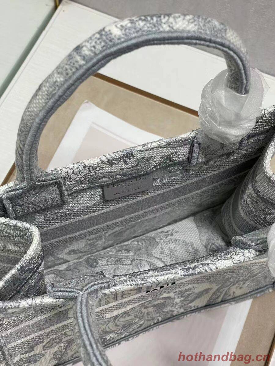 SMALL DIOR BOOK TOTE Embroidery C1331-2 SMALL DIOR BOOK TOTE Embroidery C1331-2