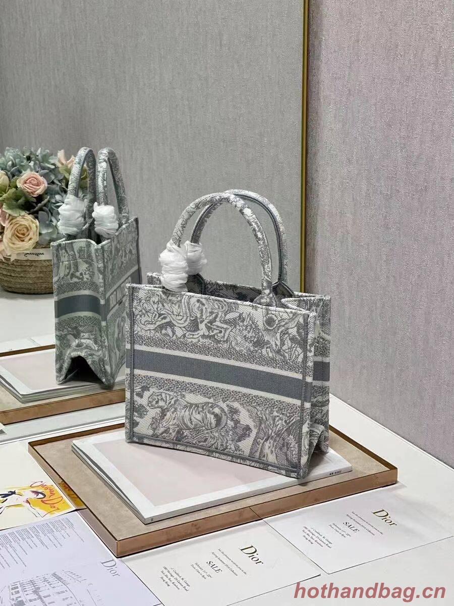 SMALL DIOR BOOK TOTE Embroidery C1331-2 SMALL DIOR BOOK TOTE Embroidery C1331-2