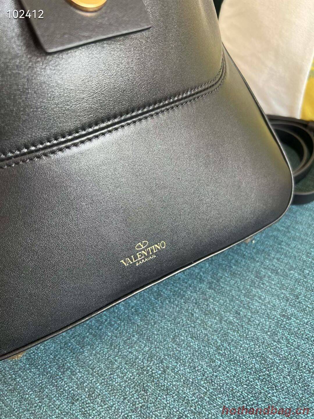 VALENTINO GARAVANI Loco Calf leather bag V2028 black VALENTINO GARAVANI Loco Calf leather bag V2028 black