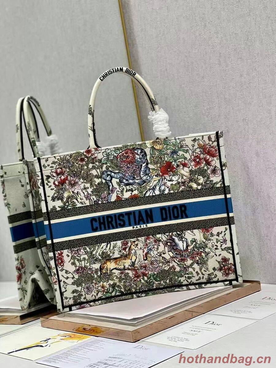 DIOR BOOK TOTE Embroidery C1286-30 white DIOR BOOK TOTE Embroidery C1286-30 white