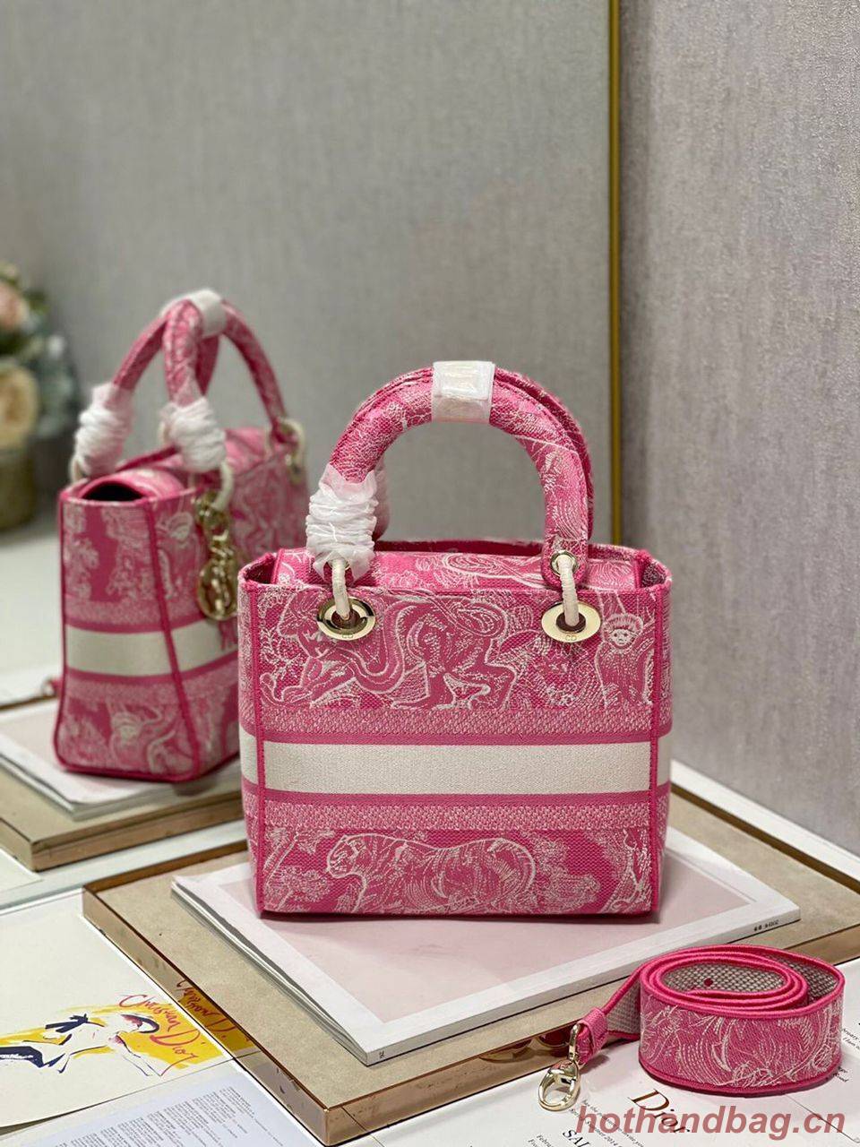 LADY DIOR TOTE BAG IN EMBROIDERED TIGER CANVAS C4535 Pink Gold Hardware LADY DIOR TOTE BAG IN EMBROIDERED TIGER CANVAS C4535 Pink Gold Hardware