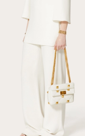 VALENTINO GARAVANI ROMAN STUD Small sheepskin bag 1W2B0L04 white VALENTINO GARAVANI ROMAN STUD Small sheepskin bag 1W2B0L04 white