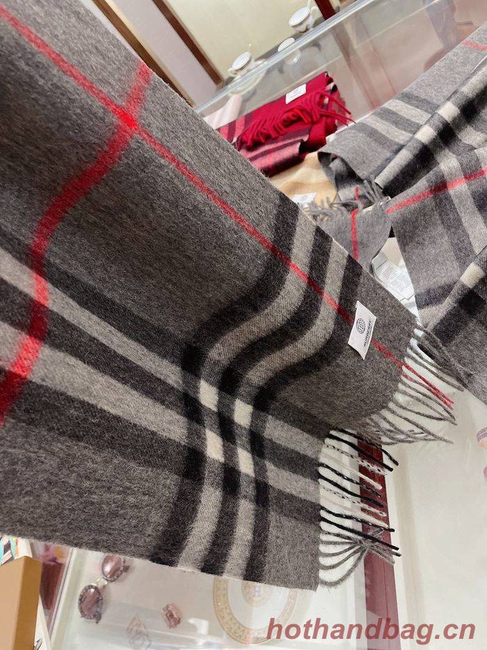 Burberry Scarf BBC00010 Burberry Scarf BBC00010