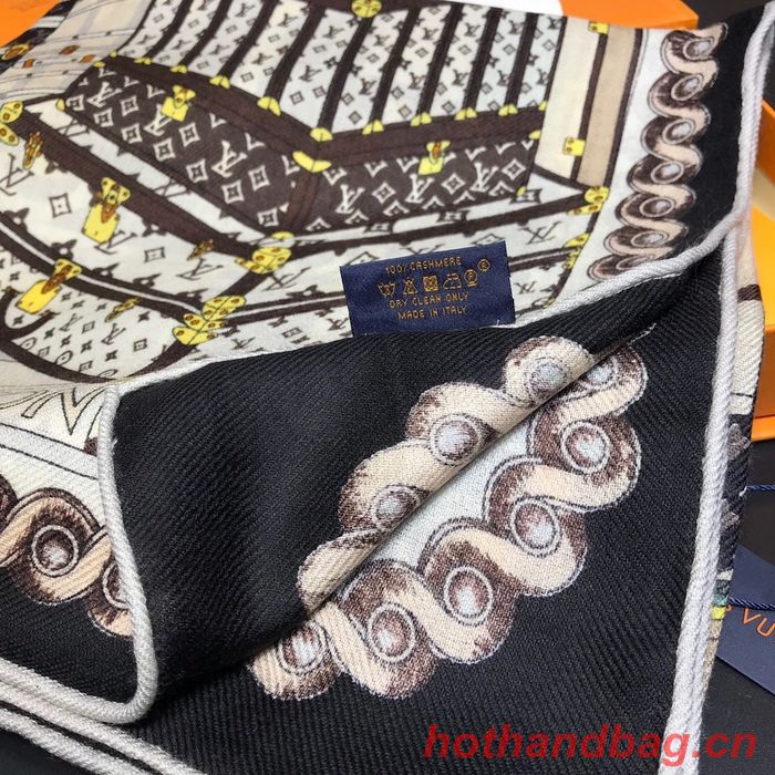 Louis Vuitton Scarf LVC00329