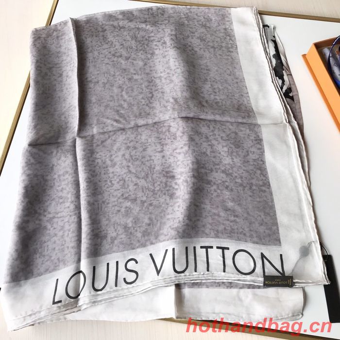 Louis Vuitton Scarf LVC00342
