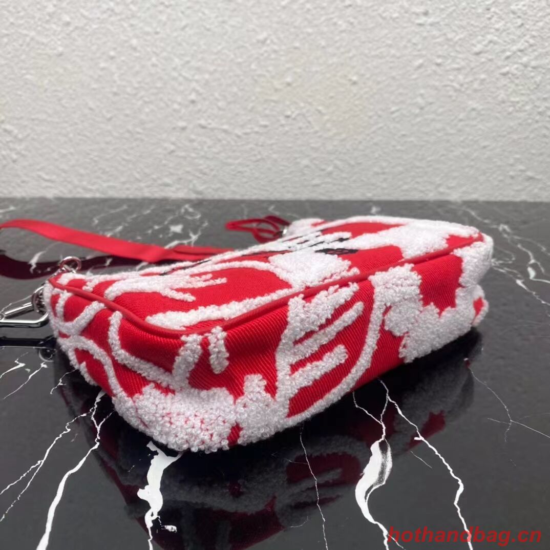 Prada Re-Edition 2006 embroidered drill shoulder bag 1BH204 red Prada Re-Edition 2006 embroidered drill shoulder bag 1BH204 red