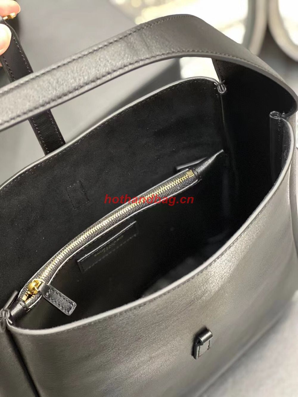 SAINT LAUREN LE 5 A 7 SOFT SMALL HOBO BAG IN SMOOTH LEATHER 713938 black SAINT LAUREN LE 5 A 7 SOFT SMALL HOBO BAG IN SMOOTH LEATHER 713938 black