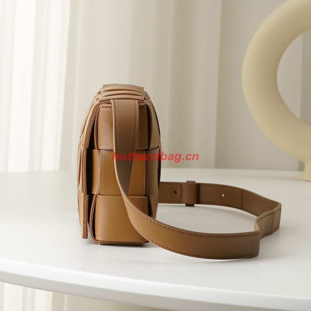 Bottega Veneta BORSA CASSETTE 578004 Caramel Bottega Veneta BORSA CASSETTE 578004 Caramel