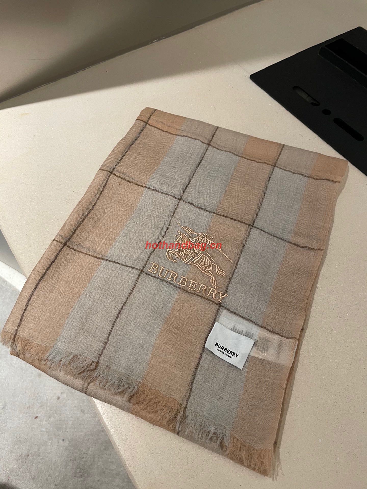 Burberry Wool Scarf BB6320 Beige Burberry Wool Scarf BB6320 Beige