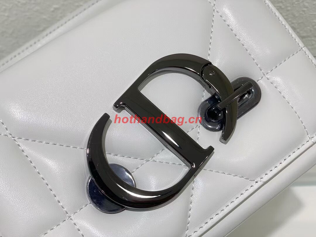 DIOR 30 MONTAIGNE BOX BAG WITH HANDLE Latte Maxicannage Lambskin M9218B WHITE DIOR 30 MONTAIGNE BOX BAG WITH HANDLE Latte Maxicannage Lambskin M9218B WHITE