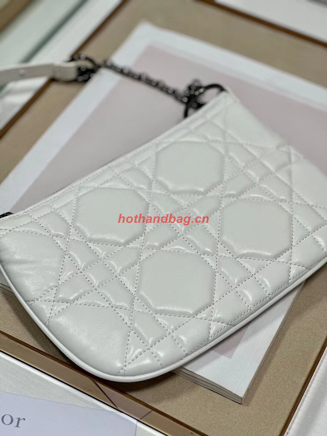 MINI DIOR CARO TULIP BAG Latte Quilted Macrocannage Calfskin S5139BN MINI DIOR CARO TULIP BAG Latte Quilted Macrocannage Calfskin S5139BN