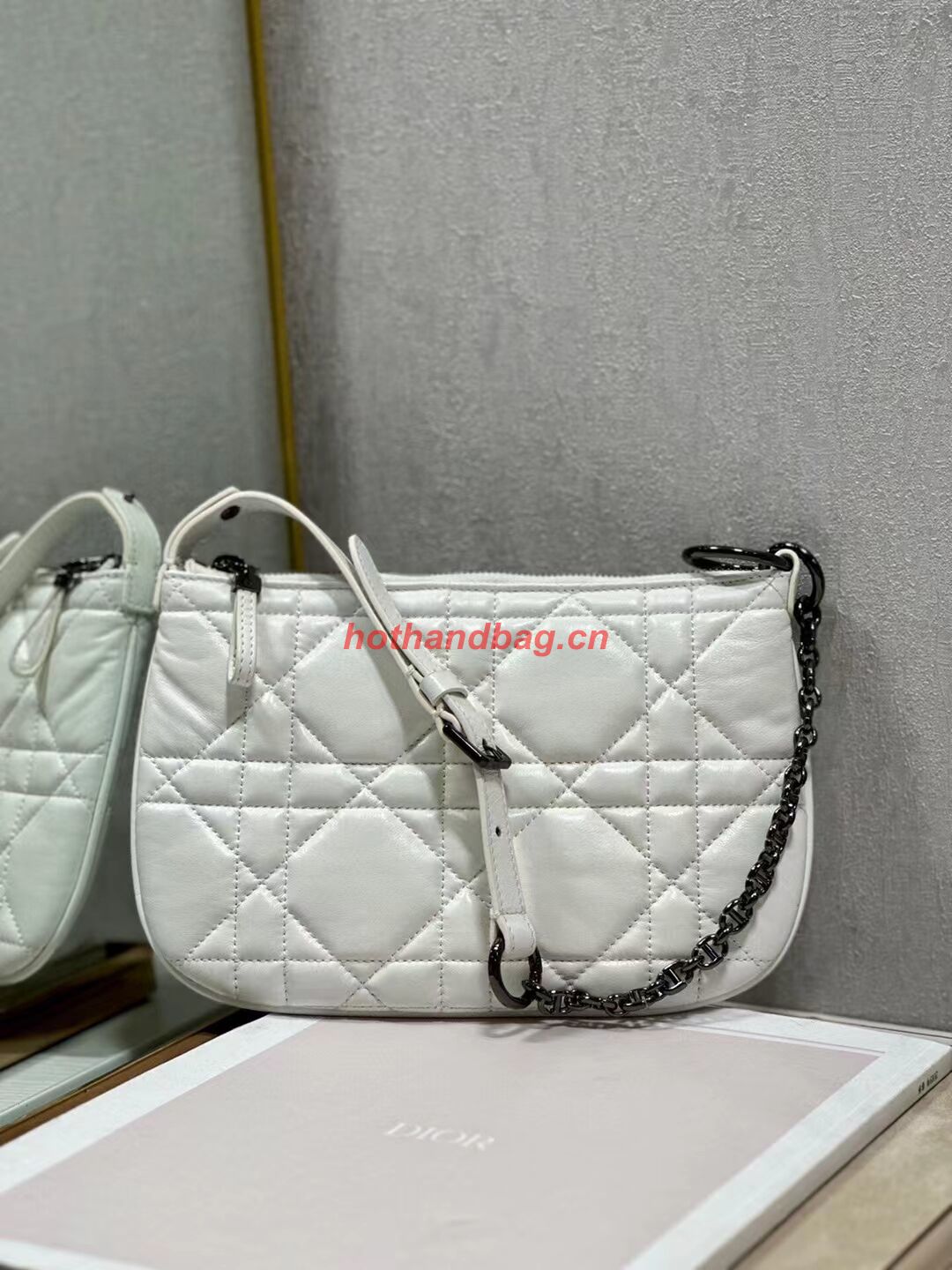 MINI DIOR CARO TULIP BAG Latte Quilted Macrocannage Calfskin S5139BN MINI DIOR CARO TULIP BAG Latte Quilted Macrocannage Calfskin S5139BN