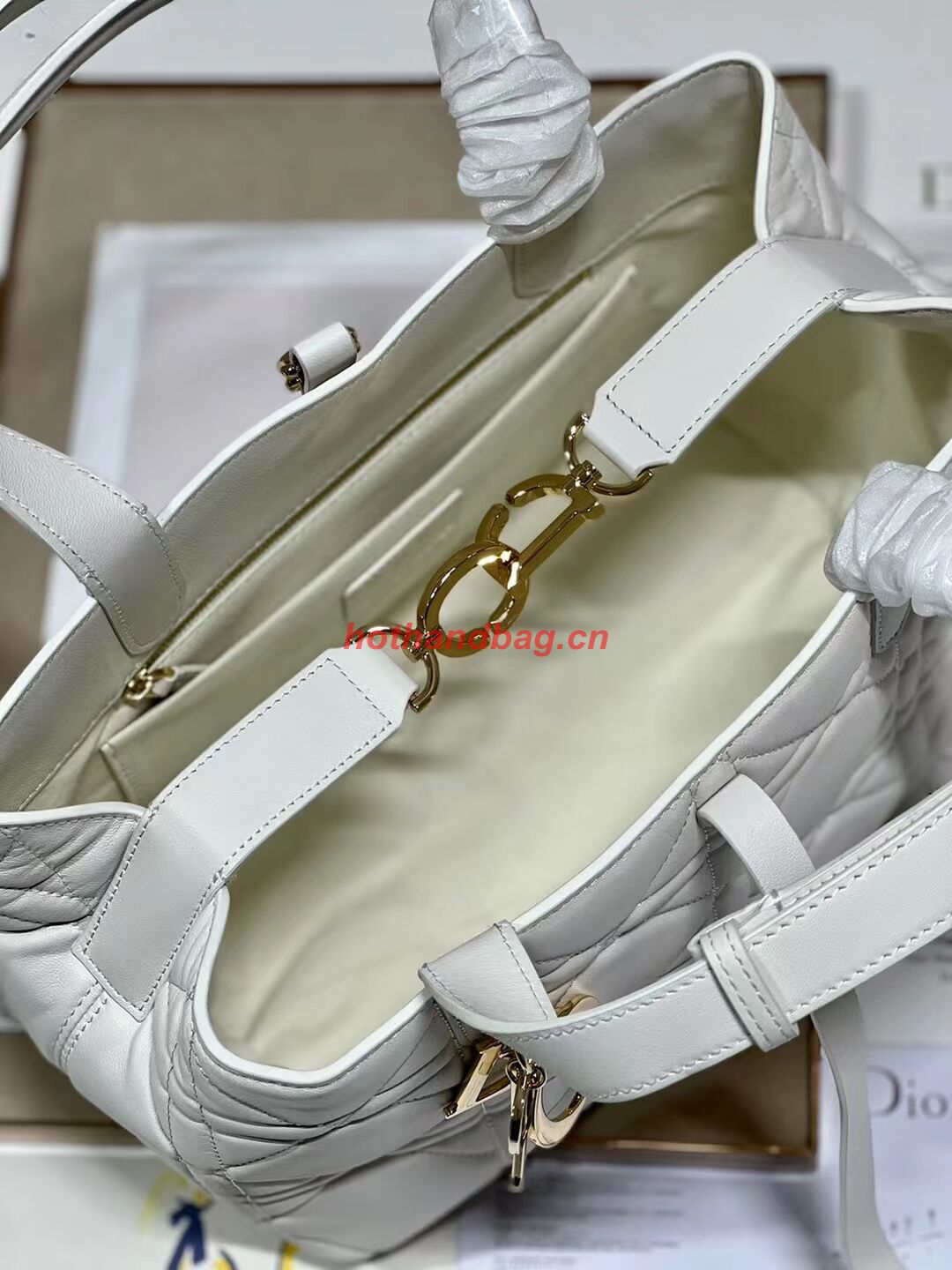 DIOR TOP HANDLE MEDIUM BAG Latte Cannage Lambskin C0089 WHITE&GOLD DIOR TOP HANDLE MEDIUM BAG Latte Cannage Lambskin C0089 WHITE&GOLD