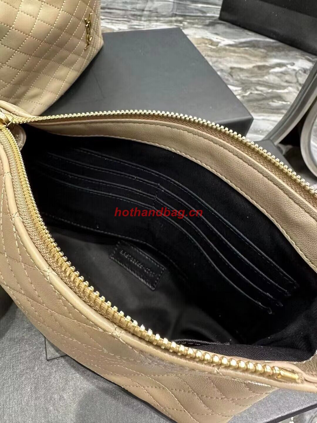 SAINT LAUREN SADE LARGE CLUTCH IN LAMBSKIN Y433955 Beige SAINT LAUREN SADE LARGE CLUTCH IN LAMBSKIN Y433955 Beige