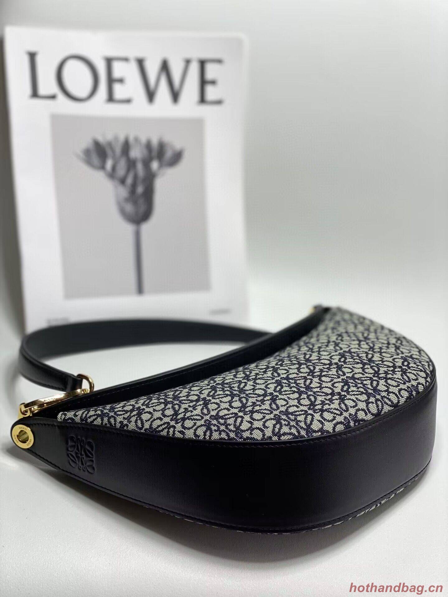 Loewe Original Leather Shoulder Handbag 3073 Black Embroidery Loewe Original Leather Shoulder Handbag 3073 Black Embroidery