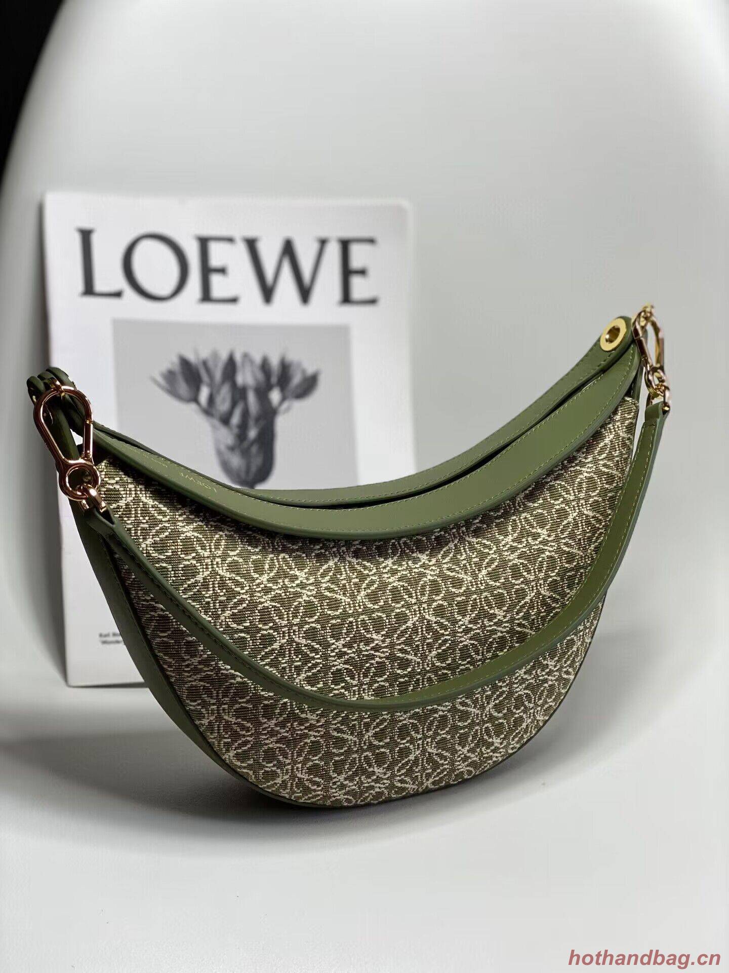 Loewe Original Leather Shoulder Handbag 3073 Green Embroidery Loewe Original Leather Shoulder Handbag 3073 Green Embroidery