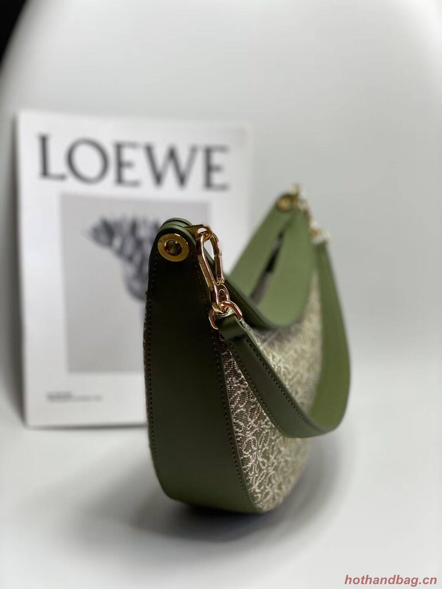 Loewe Original Leather Shoulder Handbag 3073 Green Embroidery Loewe Original Leather Shoulder Handbag 3073 Green Embroidery